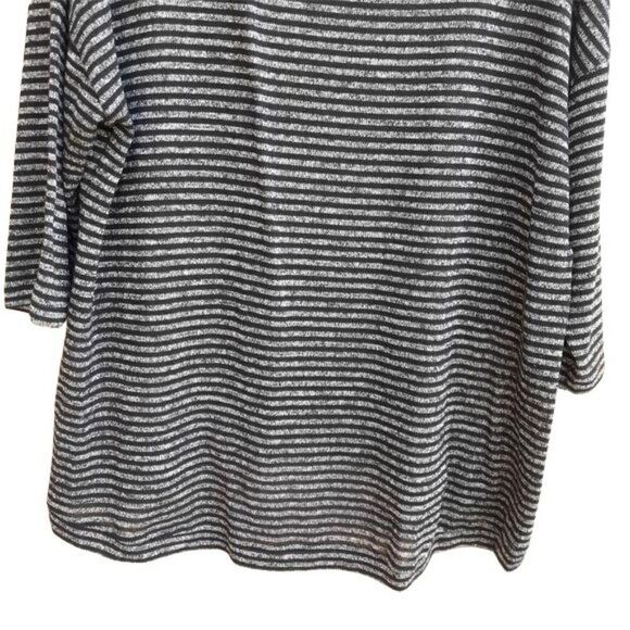a.n.a Casual Lightweight Knit Scoop Neck Tunic Top Striped Gray Black Sz 1X - Picture 9 of 12